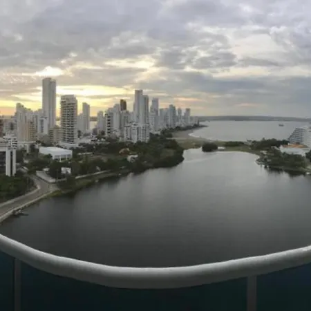 Stunning And Relaxing View. Ac/hot Watter Apartamento *